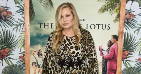 Není to jen Stifflerova máma. Jennifer Coolidge je cool jako málokdo