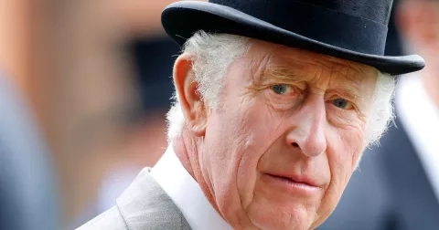 Karel III. volá Harryho zpět, potřebuje se s ním nutně smířit