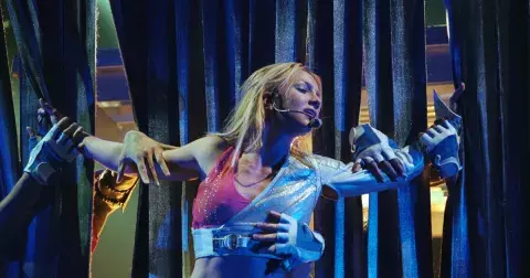 Britney Spears: Panenská ikona, sexy bohyně nebo mediální oběť?