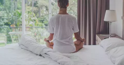 Jóga, spánek, sport. Slavní radí, jak se na jaře dostat do formy