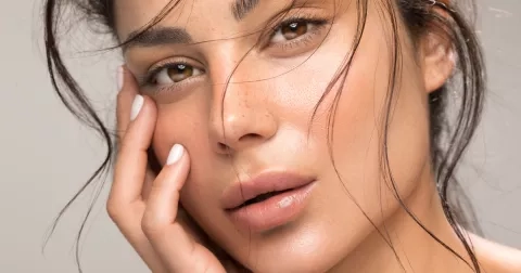 Estetická turistika: Proč Češky vyrážejí za plastikami do ciziny?