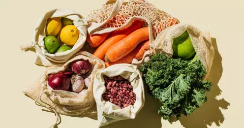 Lehká jídla plná proteinů: Jak jíst lépe, ale vařit méně