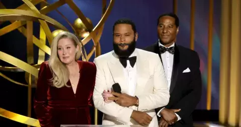 75. ročník cen EMMY's ve znamení nostalgie, slz i žádosti o potomka