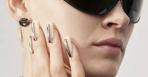 Největší nail art trendy jara 2024: Které musíte právě teď vyzkoušet?