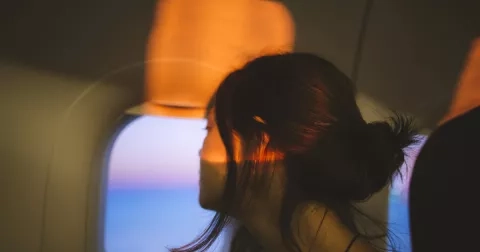 Čeká vás dlouhý let? No stress, využijte jej pro svou beauty routine