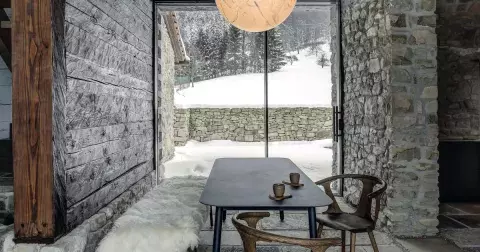 Zachumlat se do kožešin a zapomenout na svět v domě Mezi lukami