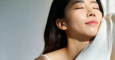 Skin Icing: Studené obklady podle našich babiček jsou hitem TikToku