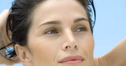 Rozmarýnový olej, elixír pro vlasy. Zastaví vypadávání a podpoří růst