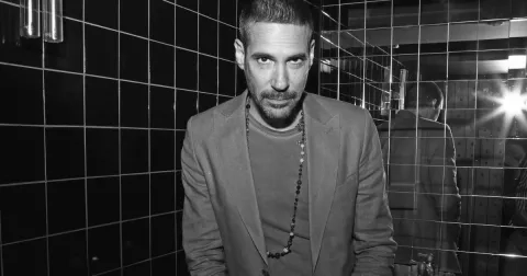 Se svými vůněmi dobývá svět. Teď se sám dělí o svá beauty tajemství