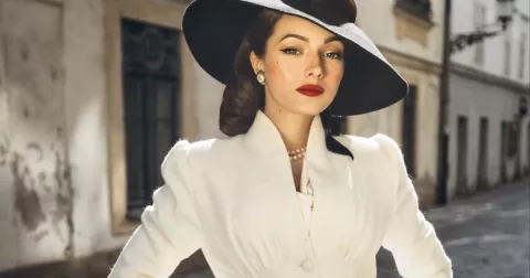 Anastasia Hryhoruk: Obléká se jak ze čtyřicátých let a baví tím svět