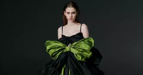 Mezi uměním a designem: Lookbook nové kolekce návrháře Martina Kohouta