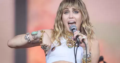 Miley Cyrus: Dětská hvězda, která úspěšně dospěla
