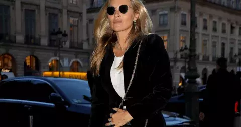 Odmítáte se vzdát skinny jeans? Noste je takhle a zůstanete in