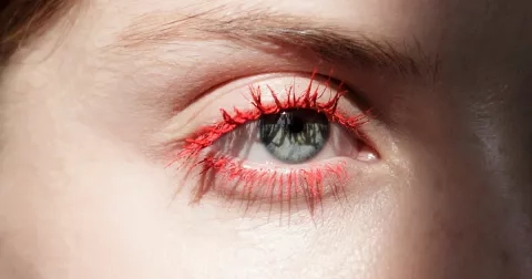 Barevné řasy jsou opět IN! Víte, kterou barvu si vybrat?