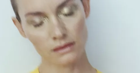 Baby botox: zákrok, který dokonale vypne pleť a nepřipraví o mimiku