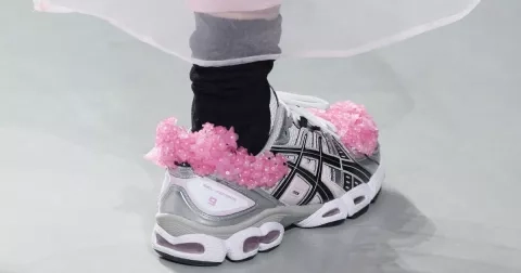 Módní trendy přejí DIY. Ty nejlepší tenisky sezony si vytvoříte sami