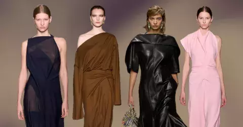 15 rafinovaných podzimních šatů: Kůže, odhalené rameno a výrazné boky