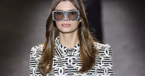 Máte peníze? Tak to ukažte. Po quiet luxury přichází loud luxury