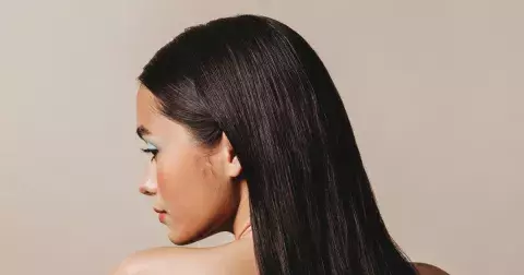 12 účinných vlasových produktů pro rychlejší růst vlasů