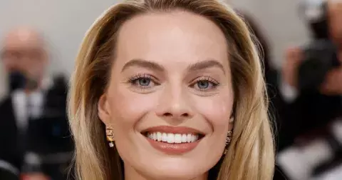 Ze světa celebrit: Dawson onemocněl rakovinou, Barbie porodila syna