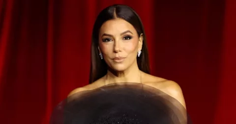 Ze světa celebrit: údajné zásnuby Dicapria & útěk slavných z USA