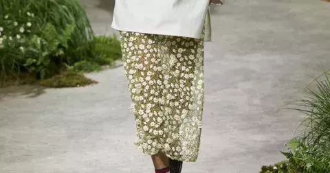 Sukně, které si zamilujete: Dojde na satén, kůži i krajku