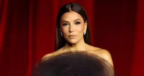 Ze světa celebrit: údajné zásnuby Dicapria & útěk slavných z USA