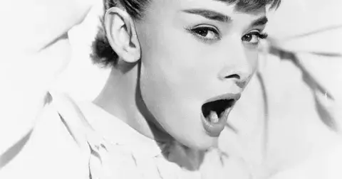 Mouth taping: metoda s páskou, která zlepší váš spánek a zkrášlí úsměv