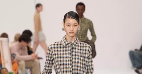 Jarní kostka: 13 módních kousků v jemnější a elegantnější kostce