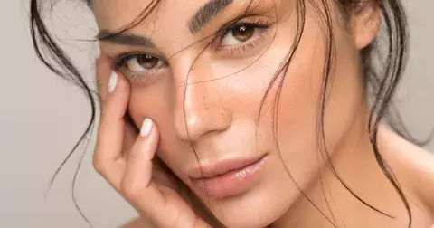 SPF na každý den: Jak ho zkombinovat s denním krémem i make-upem