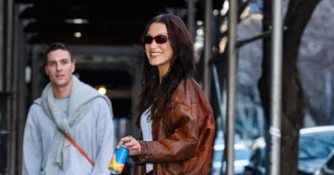 Ve stylu Belly Hadid: 14 neodolatelných čokoládově hnědých tenisek