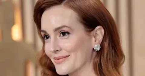 Barva vlasů 2025: Leighton Meester oslnila smyslnou kaštanově měděnou