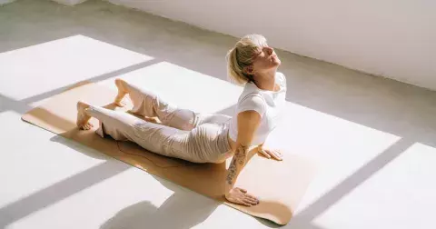 Jóga pro začátečníky 2025: 4 nejčastějších chyby a jak je napravit