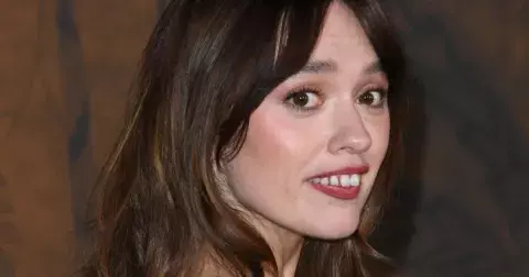 Hvězda seriálu White Lotus 2025: Po dokonalém americkém úsměvu netouží