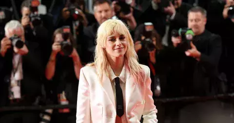 Na hranici dresscodu Cannes 2025: 10 nejkrásnějších rób z La Croisette