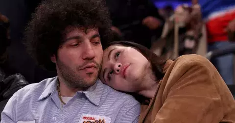 V roce 2025 mu naslouchá svět: 5 tipů od Benny Blanca pro silný vztah