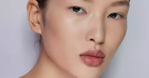 Šťavnaté rty: Vše, co potřebujete vědět o semi-permanentním tetování