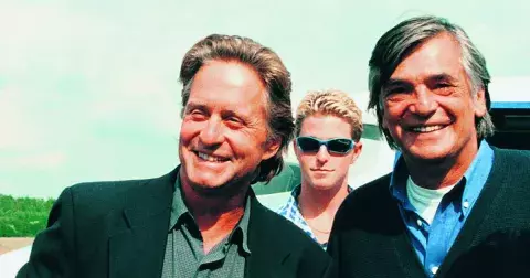 Michael Douglas dorazí na karlovarský festival 2025. Znáte jeho filmy?