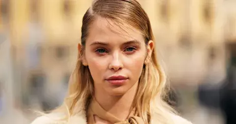 Nejkrásnější účesy z milánského týdne módy 2025: Ofiny, bob a wet hair