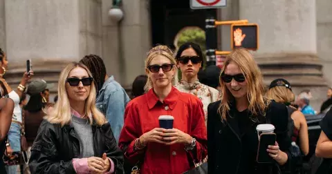 Červen 2025: 5 tipů na víkend, kam na koktejl, výstavu a do divadla