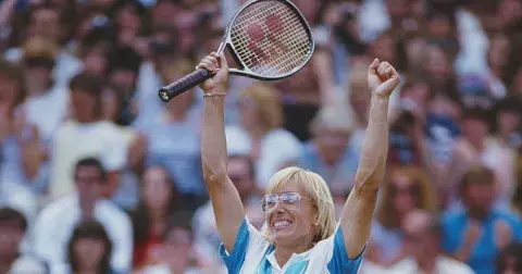 Wimbledon 2025 začíná. Připomeňme si nejen módní vítězství tenistek