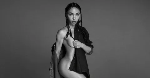 Skandál u Calvina Kleina: Odhalený White je ok, polonahá FKA Twigs ne