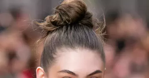 5 zapomenutých účesů z roku 2010, které jsme nosili ke skinny jeans