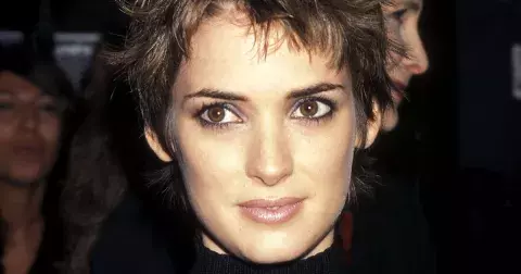 Ikona devadesátek Winona Ryder: Top 10 looků, co fungují i v roce 2025