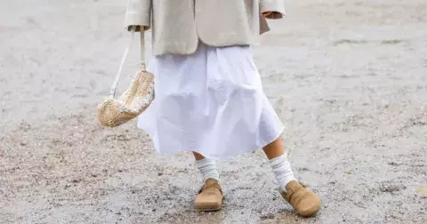 Léto 2025: 4 tipy, jak neudělat přešlap a nosit Birkenstocky stylově