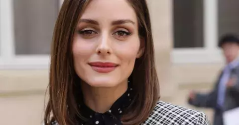 Trendy lob: Delší mikádo dominuje podzimu 2025, sluší každé ženě