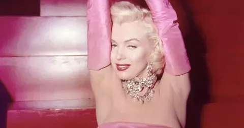 Zimní rukavice: Nejteplejší dlouhé rukavice, které vás udrží v teple