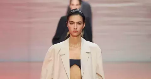 Frankenstein sukně a monterky. Prada nás učí, jak být módním dělníkem