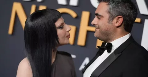 Ze světa celebrit: Lady Gaga chce dítě, Cruise randí v helikoptéře