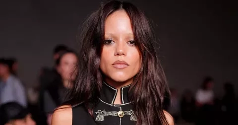 Indie sleaze bunda, co byla donedávna out, je teď nejžhavějším kouskem